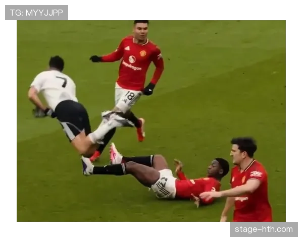 曼联防线失误频繁，稳定性面临考验