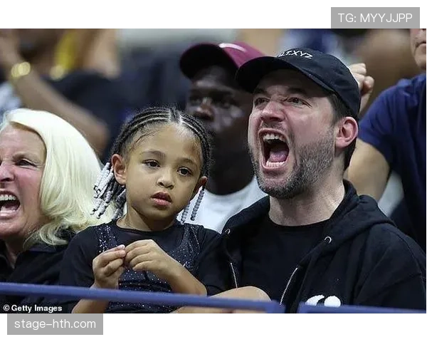 小威屋子里穿拖鞋比赛场上像打怪，这反差我服了！